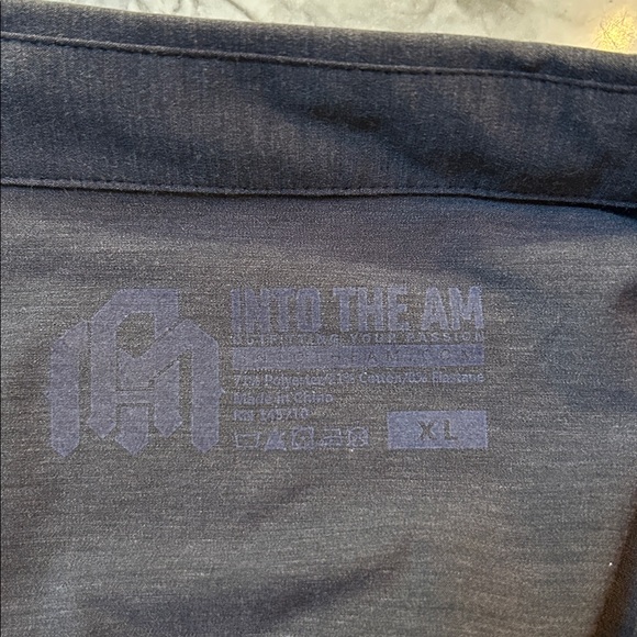 Into the AM dark grey size XL men’s button down shirt. Brand new, never worn. - Picture 5 of 7